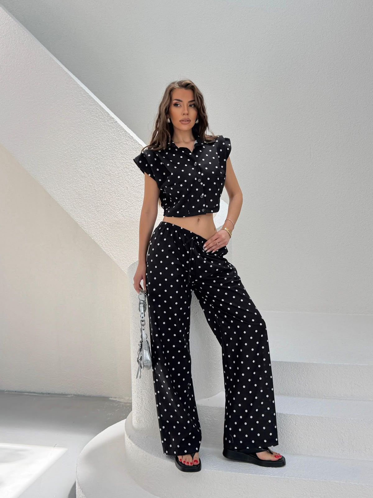 Monochrome Dot Linen Set